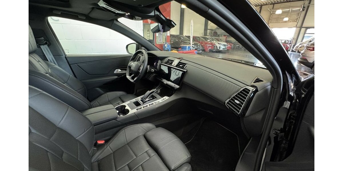 DS Automobiles DS7 Blue HDI 130 Étoile LED Nachtsicht Pano 32.400 km 29.320 &euro; Lich 35423