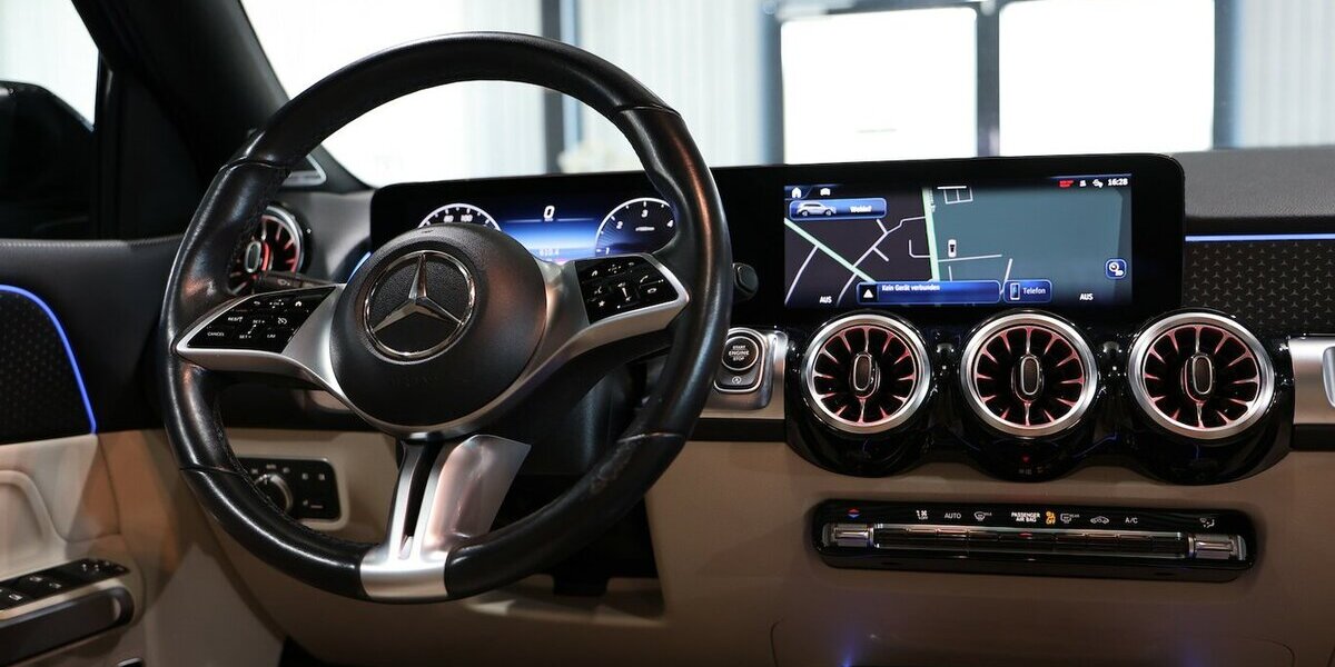 Mercedes-Benz GLB 220 d 4M PROGRESSIVE SPORT NIGHT / PANORAMA 156.000 km 30.577 &euro; Hamm 59077