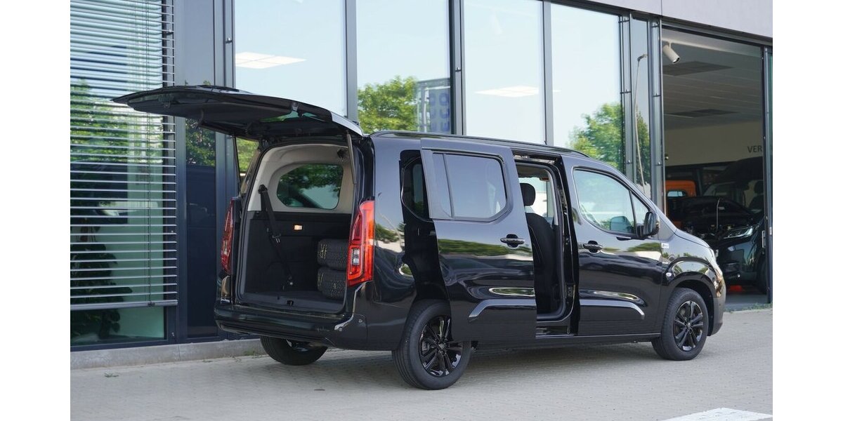 Fiat Doblo Maxi Kombi 130 Automatik / 7-Sitzer / Navi 19.037 km 26.775 &euro; Münchenbernsdorf 07589