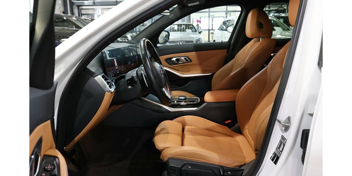 BMW 318d Touring SPORT WHITE & BROWN / CURCED, LED 100.000 km 25.221 &euro; Hamm 59077