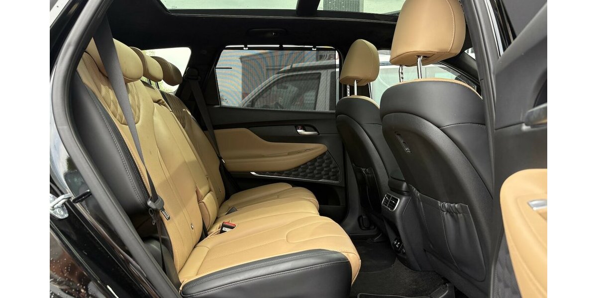 Hyundai Santa Fe Signature Hybrid 4WD 360°/PANO/MEMORY 34.410 km 37.900 &euro; Villingen-Schwenningen 78054
