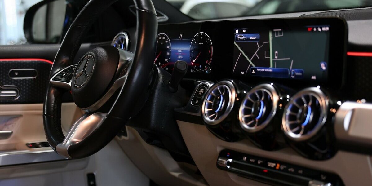 Mercedes-Benz GLB 220 d 4M PROGRESSIVE SPORT NIGHT / PANORAMA 156.000 km 30.577 &euro; Hamm 59077