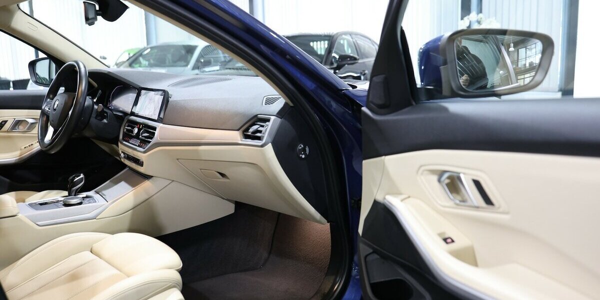 BMW 320d Touring SPORT BLUE & BEIGE / PANORAMA, LED 115.000 km 23.221 &euro; Hamm 59077