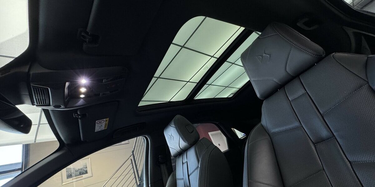 DS Automobiles DS7 Blue HDI 130 Étoile LED Nachtsicht Pano 32.400 km 29.320 &euro; Lich 35423