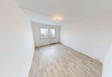 Wohnung Chemnitz Hutholz - 2 Zimmer, 39 m&sup2;, 233&euro; | Angebot:27314443