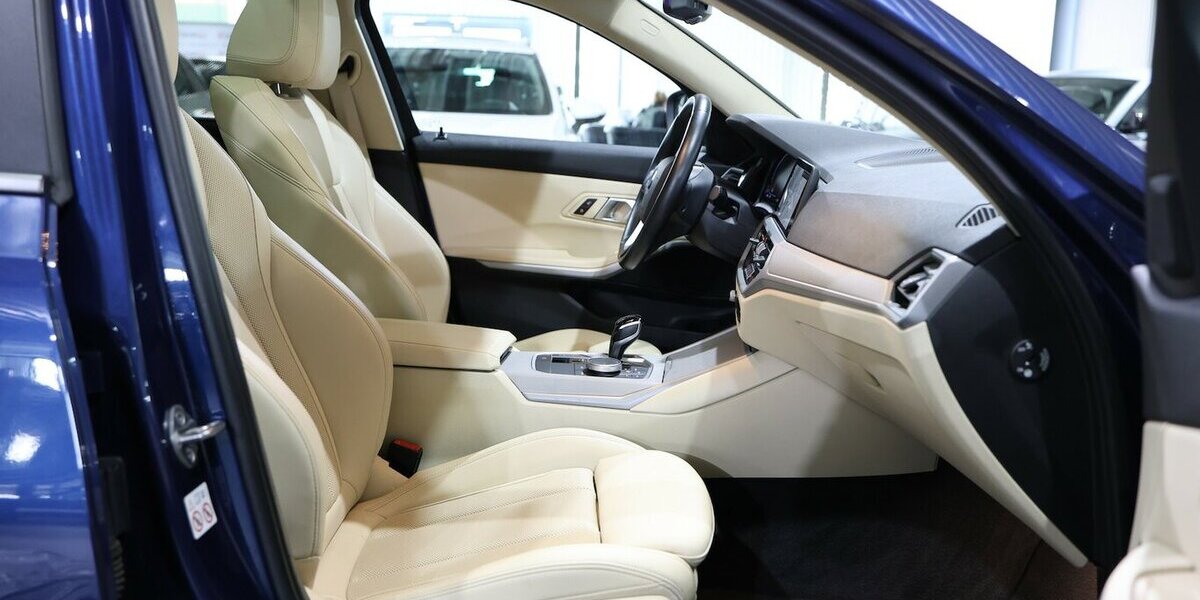 BMW 320d Touring SPORT BLUE & BEIGE / PANORAMA, LED 115.000 km 23.221 &euro; Hamm 59077