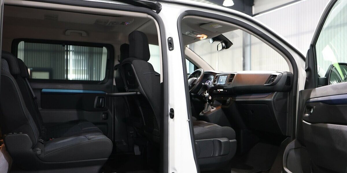 Peugeot Traveller 150 BLUE-HDI EXPERT ACTIVE L2 / 5-SITZ 50.000 km 26.777 &euro; Hamm 59077