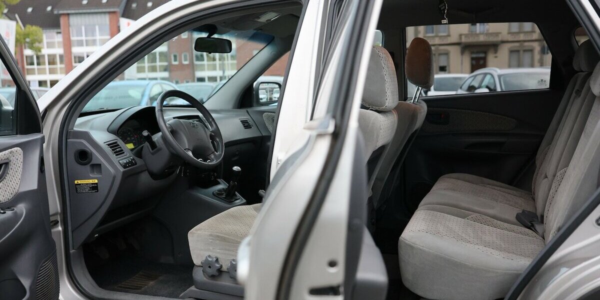 Hyundai Tucson 2.0 CRDi GLS AWD / TÜV-AU BIS 02.2027 / 100.000 km 3.502 &euro; Hamm 59077