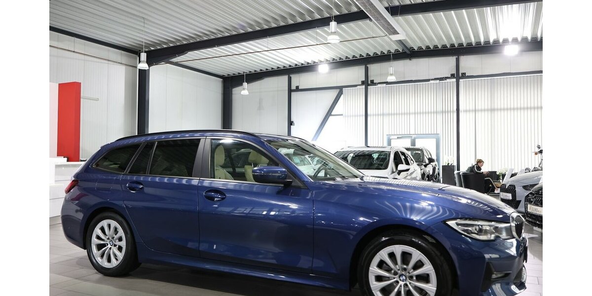 BMW 320d Touring SPORT BLUE & BEIGE / PANORAMA, LED 115.000 km 23.221 &euro; Hamm 59077