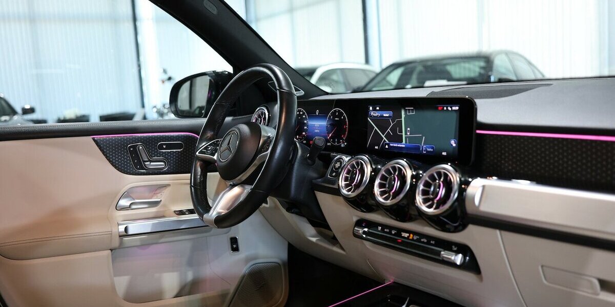 Mercedes-Benz GLB 220 d 4M PROGRESSIVE SPORT NIGHT / PANORAMA 156.000 km 30.577 &euro; Hamm 59077