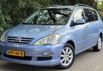 Toyota Avensis Verso 123.148 km 14.745 &euro; Arnhem 6846A