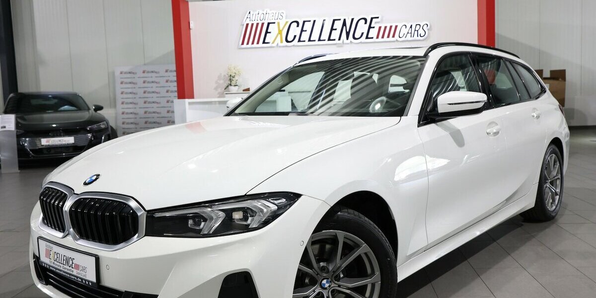 BMW 320d Touring SPORT / CURVED+HEAD-UP / PANORAMA 100.000 km 25.444 &euro; Hamm 59077