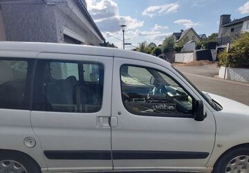Peugeot Partner 140.000 km 1.100 &euro; Strullendorf 96129