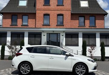 Toyota Auris 142.921 km 11.950 &euro; Rotenburg Lispenhausen 36199