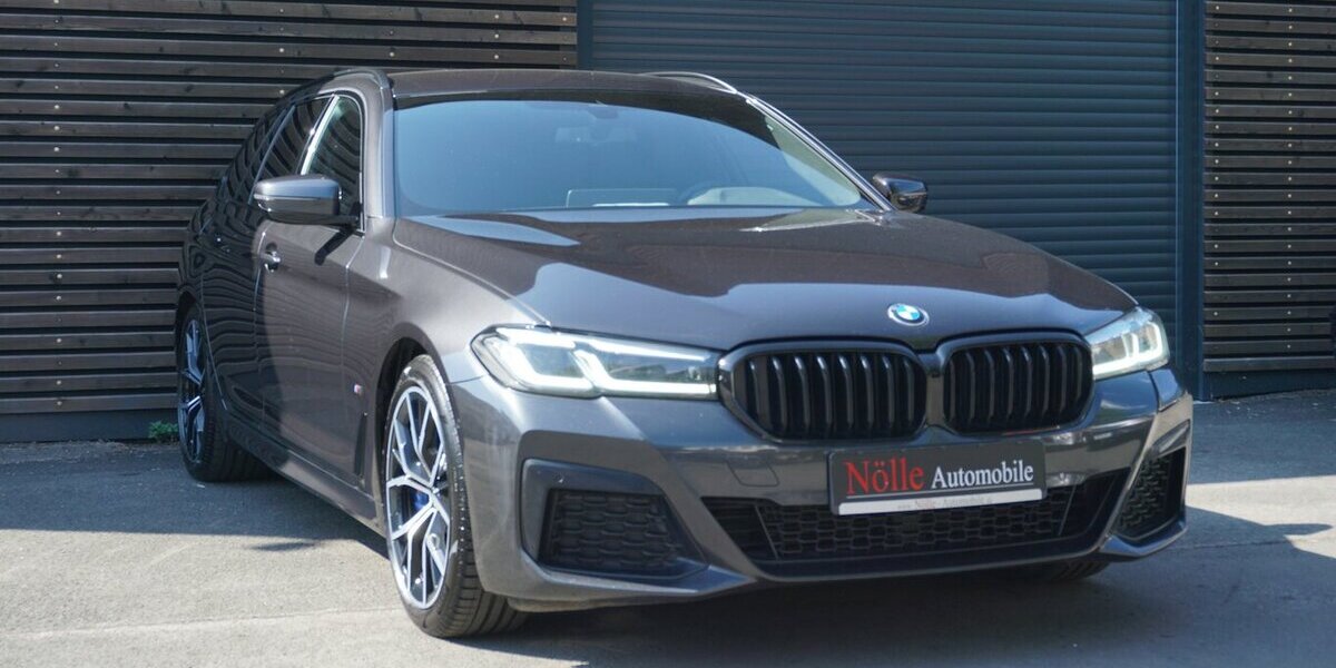 BMW 520d M-Sport Pro Leder Kamera LED ComfortSitz 99.895 km 31.900 &euro; Wuppertal 42327