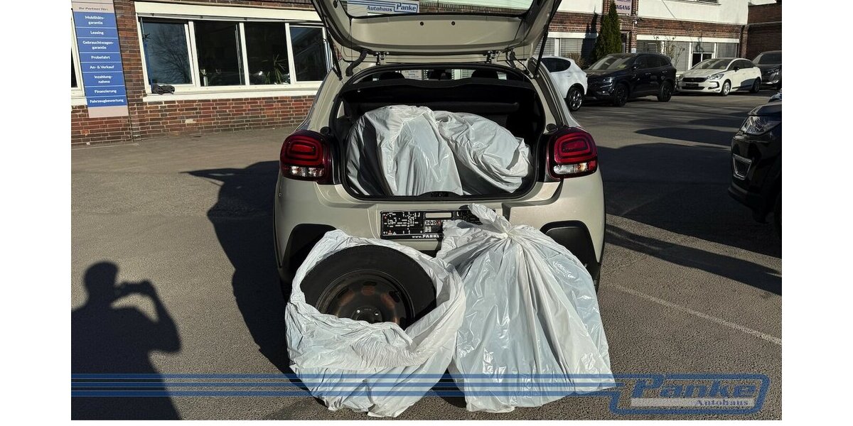 Citroen C3 1.2 PT 82 Feel*LED*BT*Tempo*8Reifen*SpurH* 84.089 km 6.480 &euro; Berlin 13187