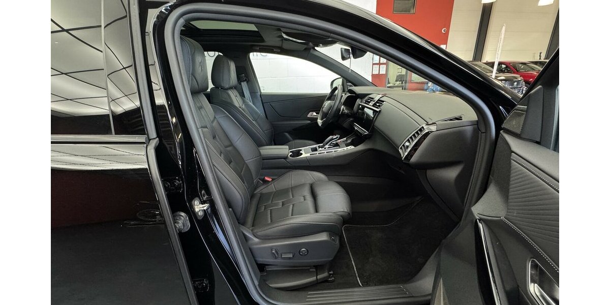 DS Automobiles DS7 Blue HDI 130 Étoile LED Nachtsicht Pano 32.400 km 29.320 &euro; Lich 35423