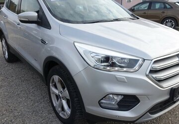 Ford Kuga Titanium Kamera Parkassyst Leder Navi Bi-Xeno 113.400 km 15.950 &euro; Neumarkt/OPf 92318