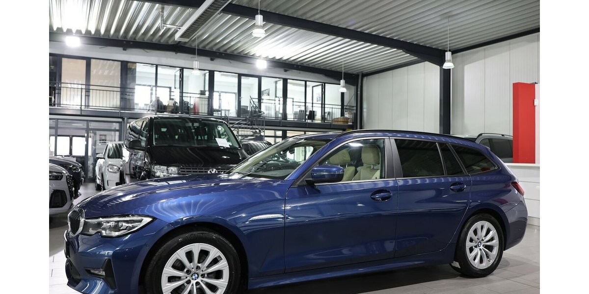 BMW 320d Touring SPORT BLUE & BEIGE / PANORAMA, LED 115.000 km 23.221 &euro; Hamm 59077