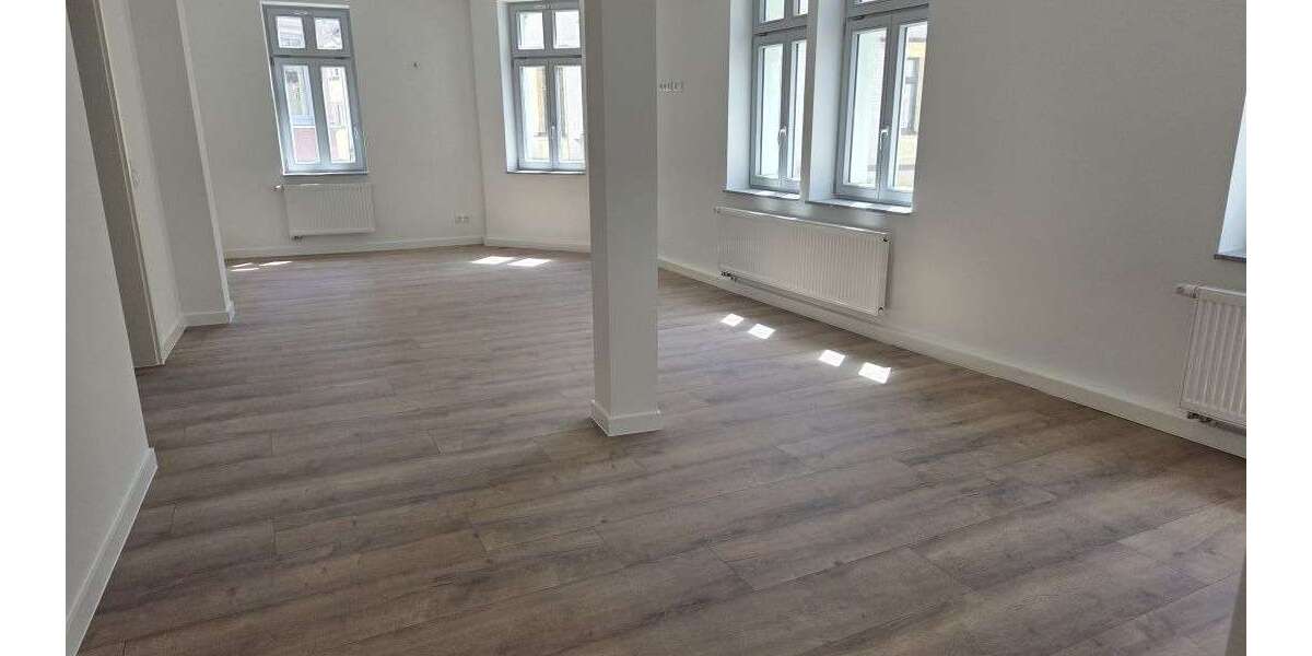 Etagenwohnung Eisenach - 5 Zimmer, 160 m&sup2;, 1.200&euro; | Angebot:26997083