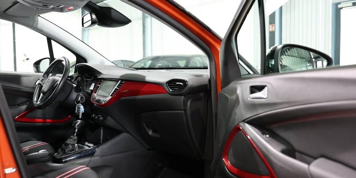 Opel Crossland 1.5 D GS-LINE SPORT / ORANGE & BLACK 132.000 km 12.991 &euro; Hamm 59077