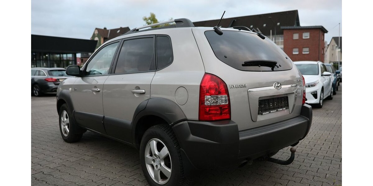 Hyundai Tucson 2.0 CRDi GLS AWD / TÜV-AU BIS 02.2027 / 100.000 km 3.502 &euro; Hamm 59077