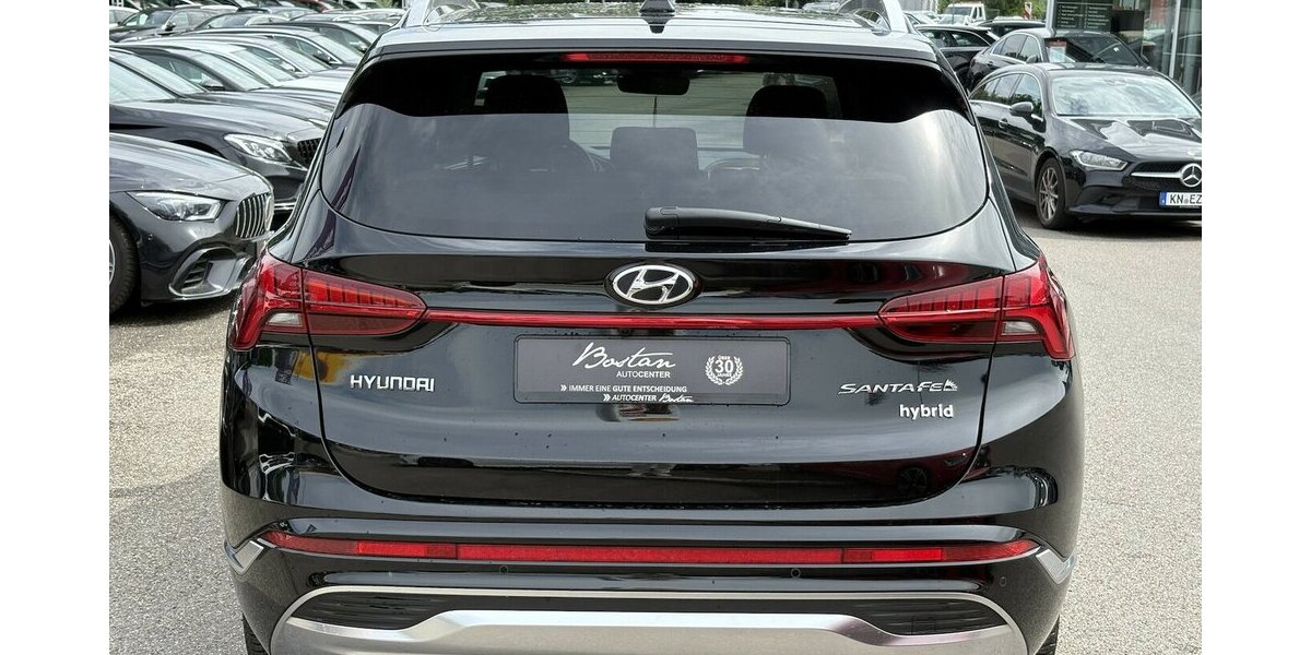 Hyundai Santa Fe Signature Hybrid 4WD 360°/PANO/MEMORY 34.410 km 37.900 &euro; Villingen-Schwenningen 78054