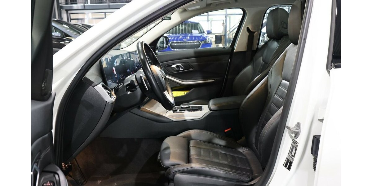 BMW 320d Touring SPORT / CURVED+HEAD-UP / PANORAMA 100.000 km 25.444 &euro; Hamm 59077