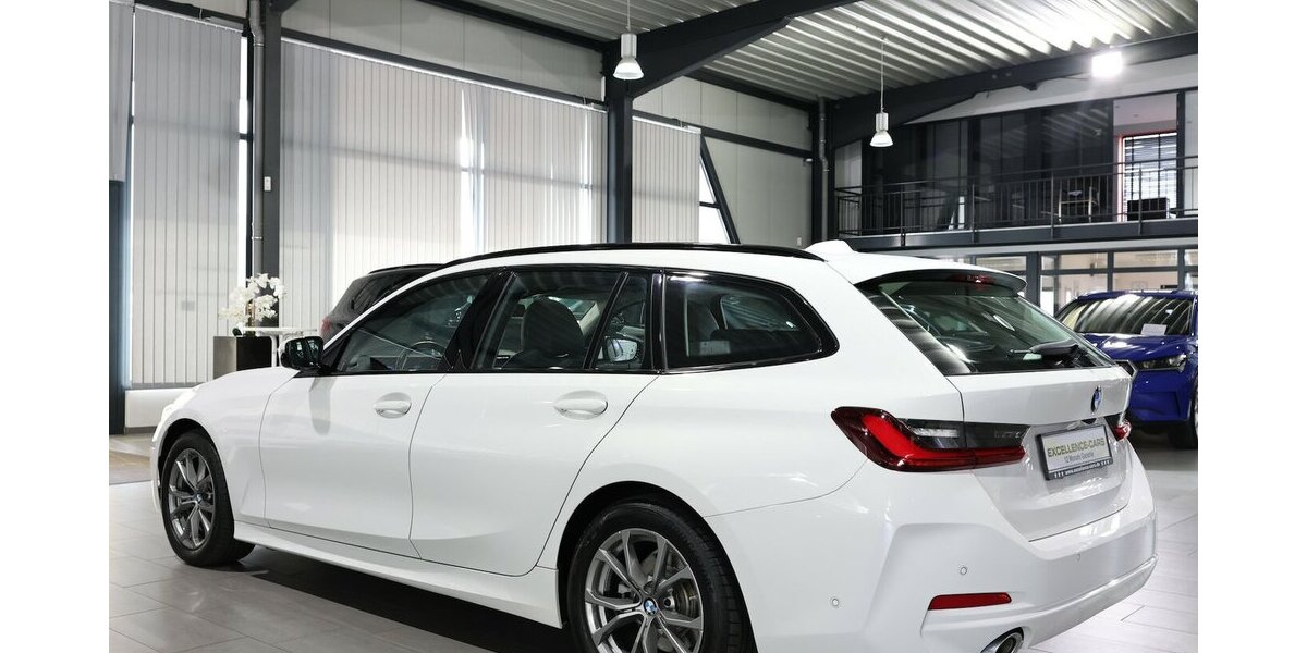 BMW 320d Touring SPORT / CURVED+HEAD-UP / PANORAMA 100.000 km 25.444 &euro; Hamm 59077