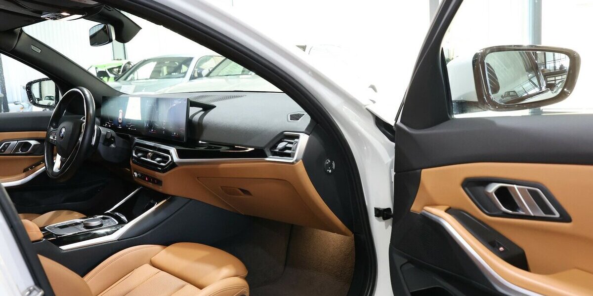 BMW 318d Touring SPORT WHITE & BROWN / CURCED, LED 100.000 km 25.221 &euro; Hamm 59077