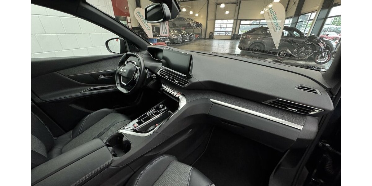 Peugeot 5008 Blue HDI 130 Allure Pack 1.Hand Carplay 52.400 km 22.160 &euro; Lich 35423