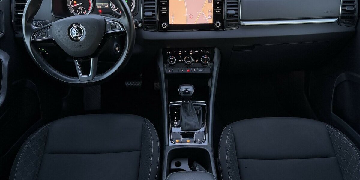 Skoda Karoq 1.5 TSI AMBITION/DSG/KAMERA/NAVI/PDC/DAB 163.970 km 14.900 &euro; Villingen-Schwenningen 78054